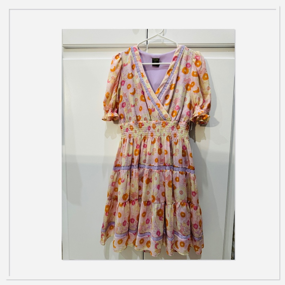 Taylor Short Bubble Sleeve Summer Dress Size 4